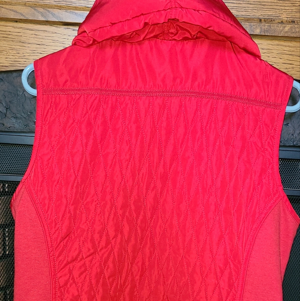 Vest - Picture 3 of 4